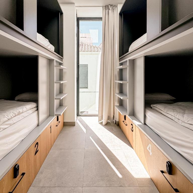 Funker Hostel - Cama en habitación compartida con 4 camas - 2
