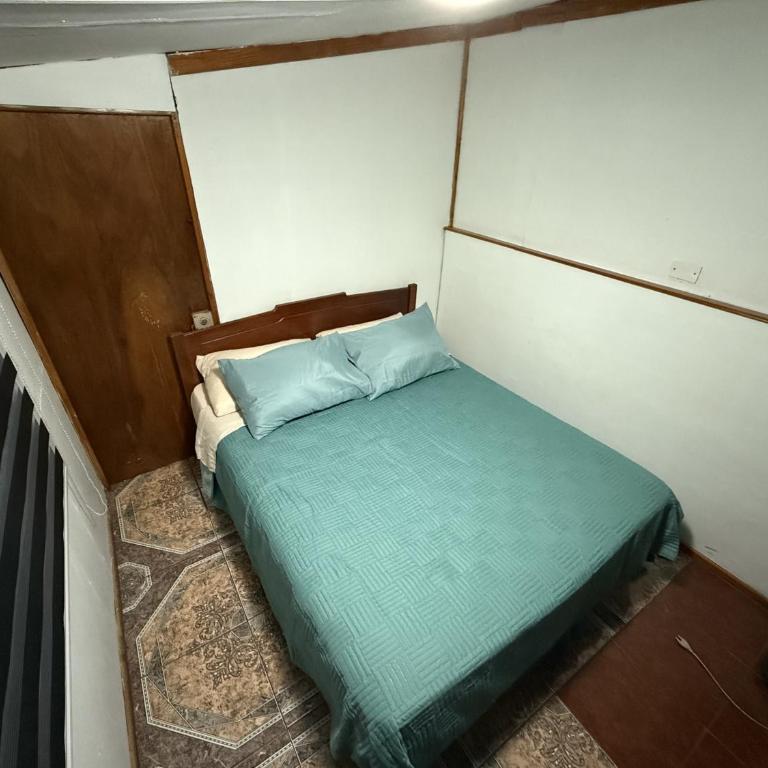 Hostal Vaihere - Standard Double Room with Shared Bathroom - 16
