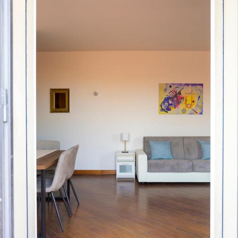 Top Floor - Bologna in your gaze - BeMyHost - One-Bedroom Apartment - 2