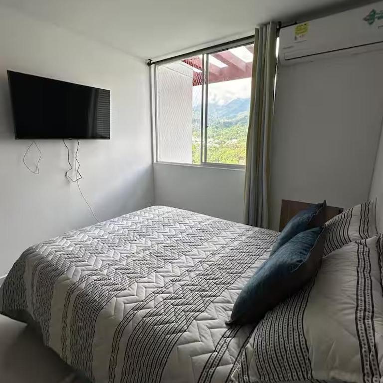Amplio y moderno Apto de 3 hab con piscina y balcón - Apartamento de 3 dormitorios - 4