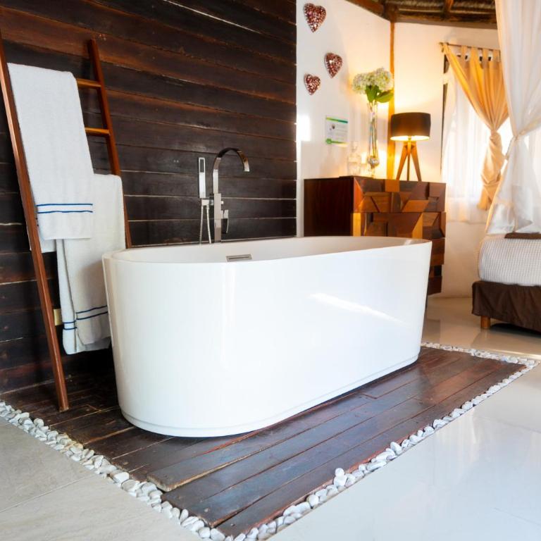 Cabañas Luxury con Lagoon Club - Adults Only - Habitación Doble Deluxe con bañera - 16