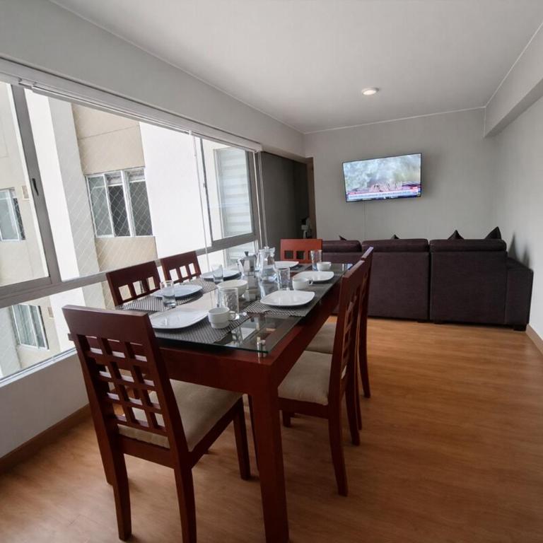Amplio departamento en Lima - Two-Bedroom Apartment - 13