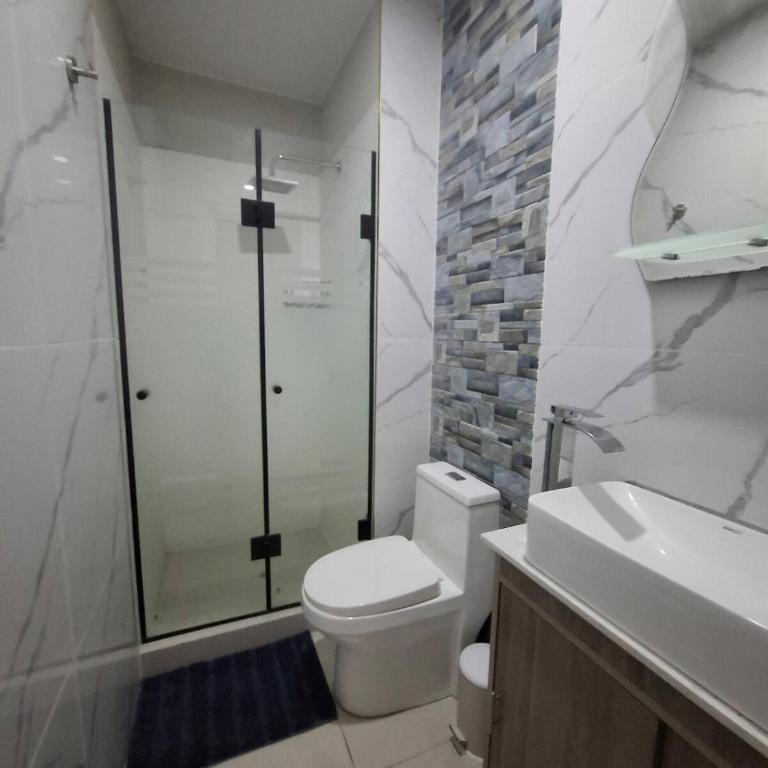 Amplio departamento en Lima - Two-Bedroom Apartment - 17