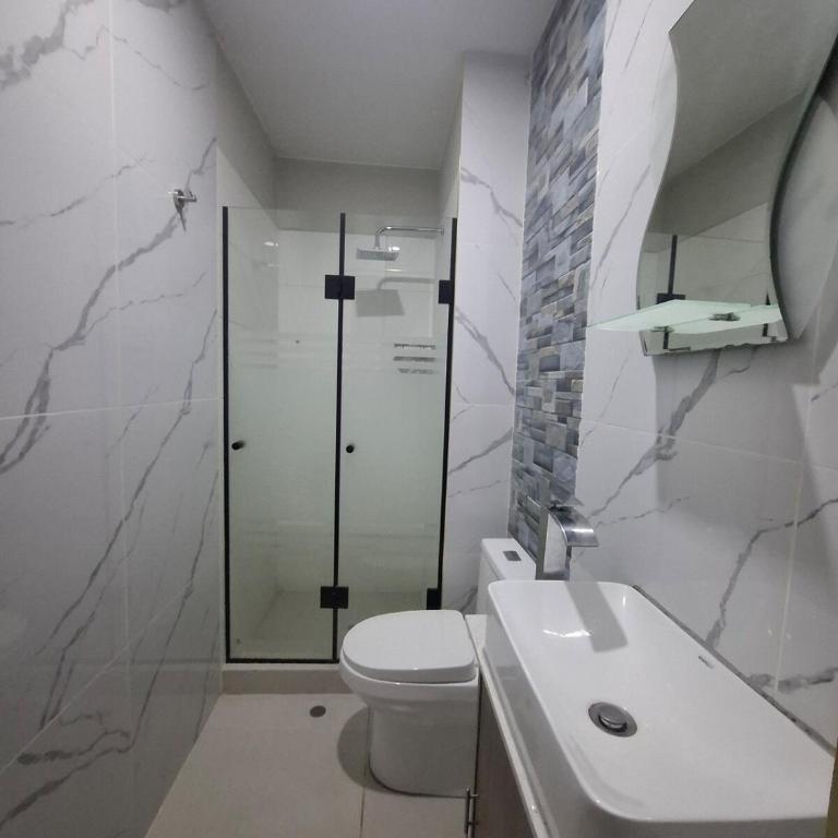 Amplio departamento en Lima - Two-Bedroom Apartment - 21