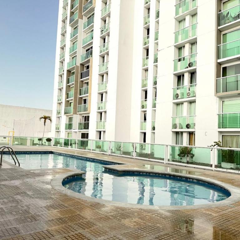 Vista Panorámica y Confort a 10 min del Malecón - Apartamento de 3 dormitorios - 9