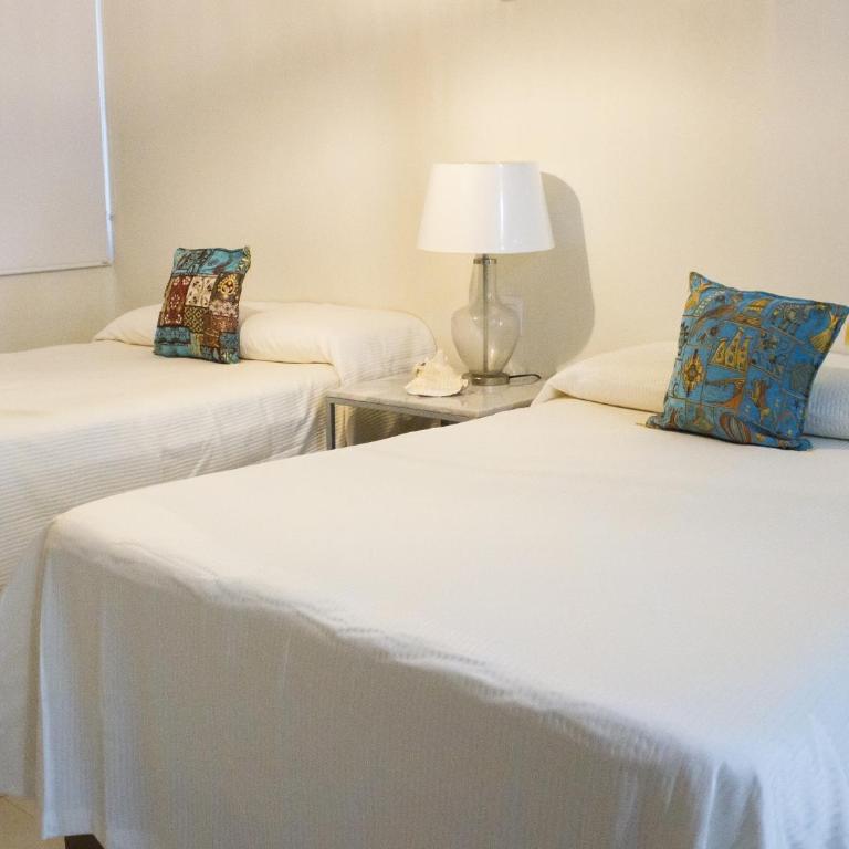 Hosteleria Casa Margarita - Family Room - 4