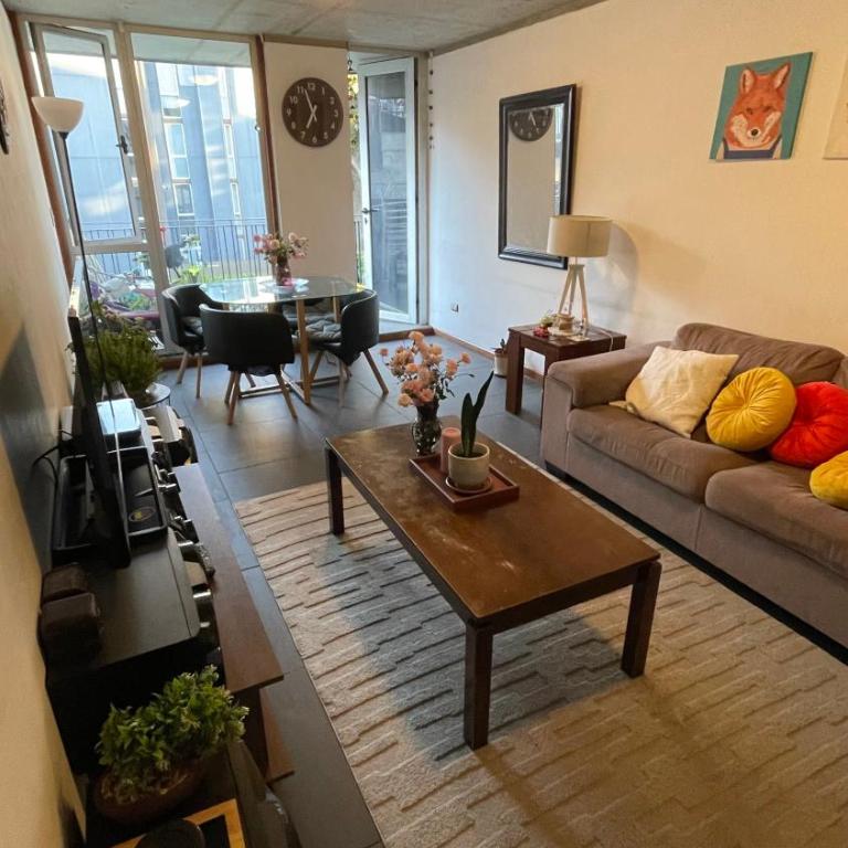 Departamento completo en el corazón de Cerro Alegre - Two-Bedroom Apartment - 1