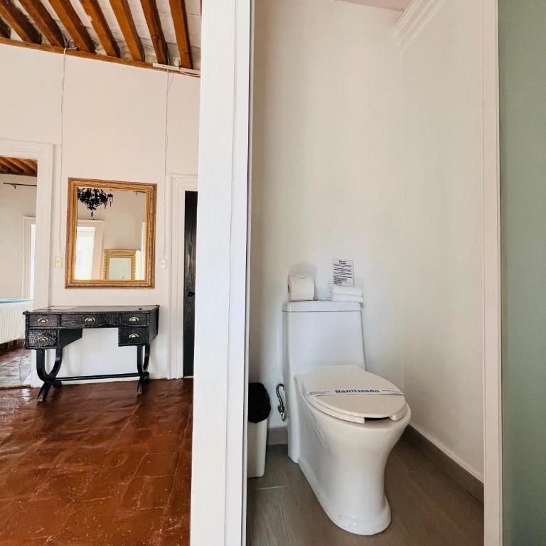Mansion Von Humboldt - Suite with City View - 10