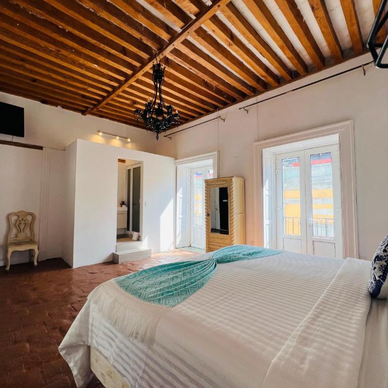 Mansion Von Humboldt - Suite with City View - 2