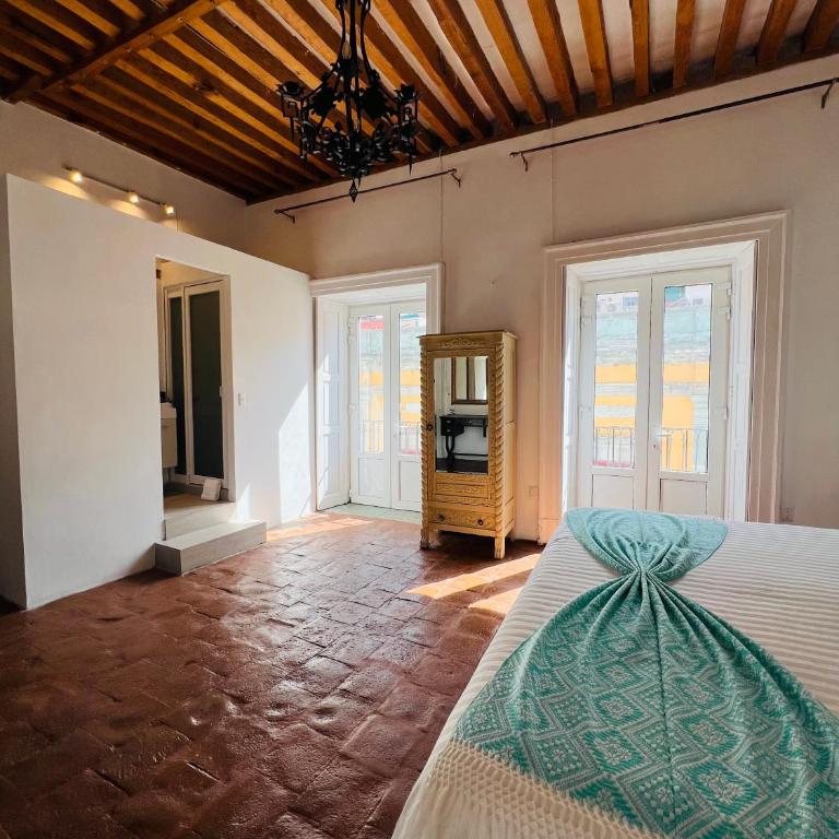Mansion Von Humboldt - Suite with City View - 7