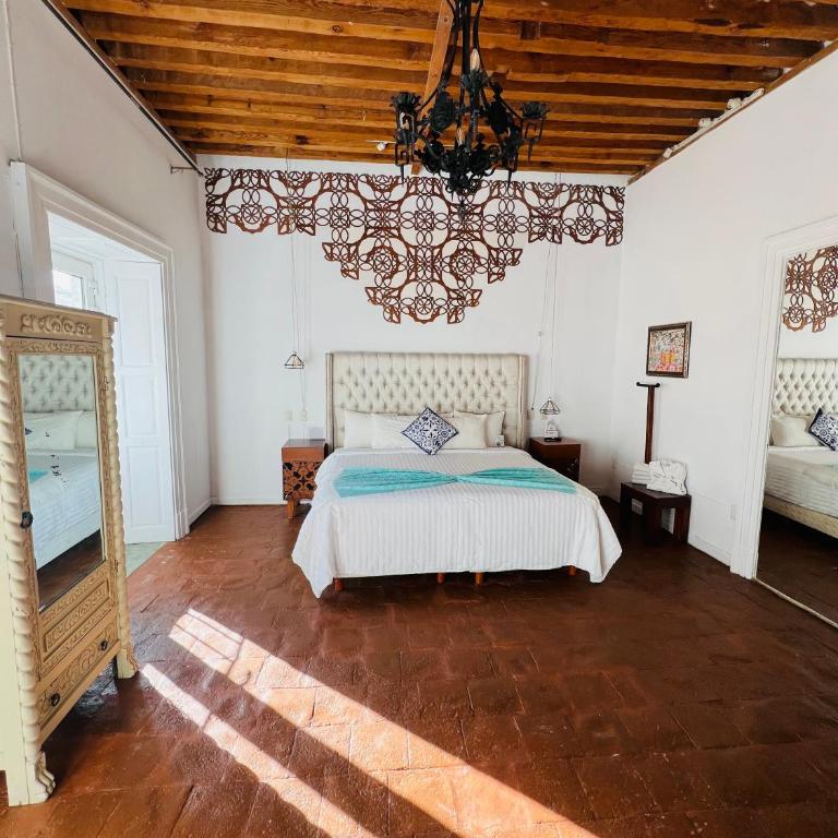 Mansion Von Humboldt - Suite with City View - 3