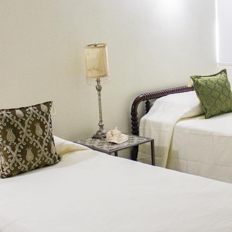 Hosteleria Casa Margarita - Double Room with Garden View - 6