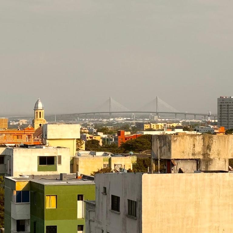 Vista Panorámica y Confort a 10 min del Malecón - Apartamento de 3 dormitorios - 2