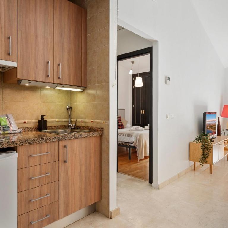 Céntrico Apartamento en Calle Carreteria - Malaga - Apartamento - 8