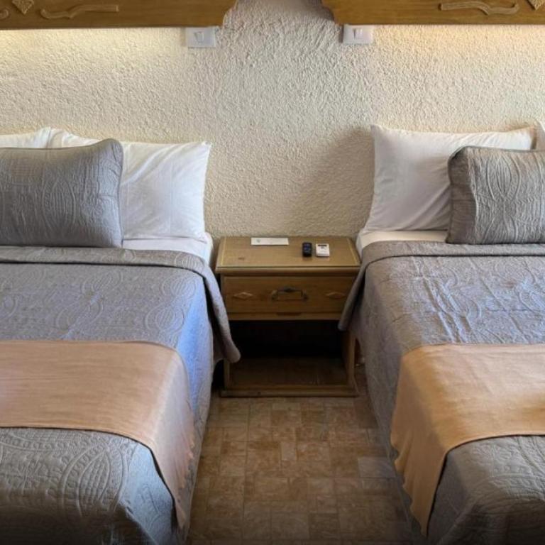 Deluxe Double Suite with Private Oceanfront Feel - Deluxe Double Room with Balcony and Sea View - 23