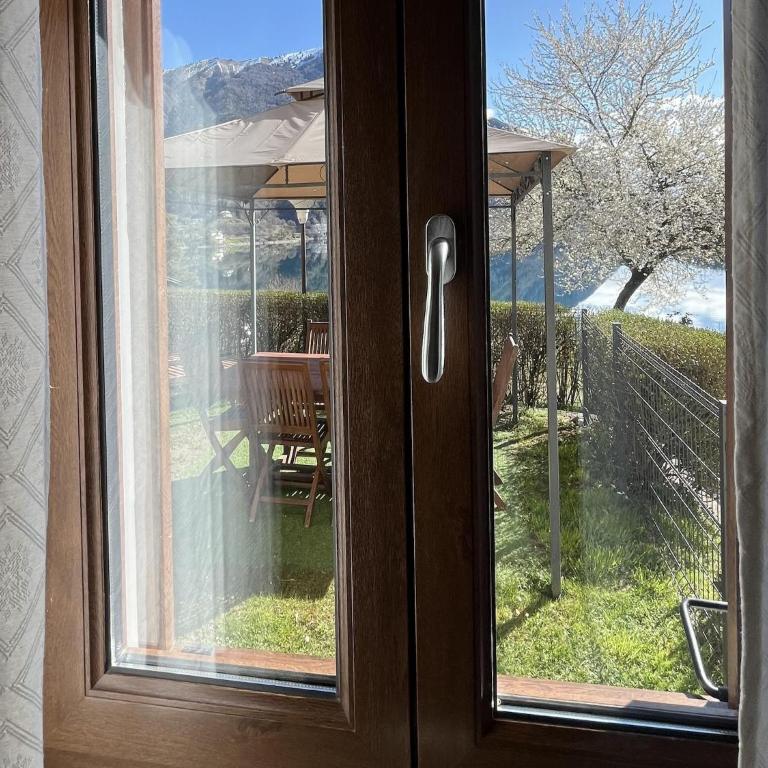 Panoramic Lakefront Apartment for 5 - Apartment mit 2 Schlafzimmern - 29