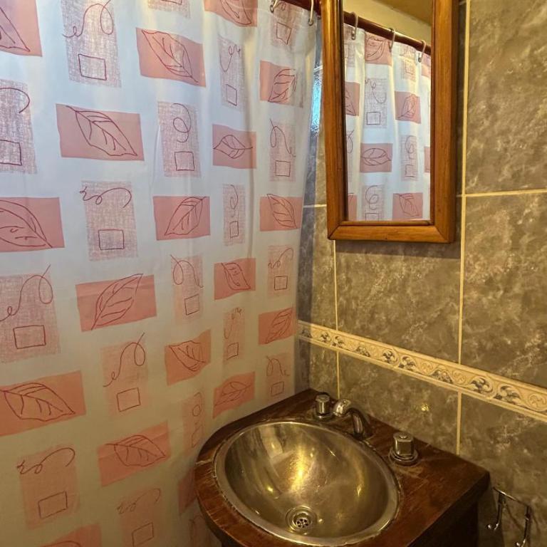 Hostel Acuarelas - Habitación Triple con baño privado - 8