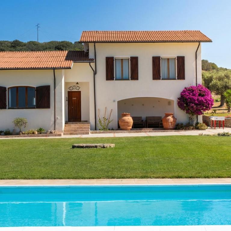 ClickSardegna Villa Emanuel ad Alghero con Vista mare spettacolare, piscina indipendente per 8 persone - Villa - 8