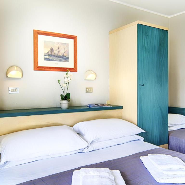Hotel Granada - Camera Quadrupla Comfort - 7