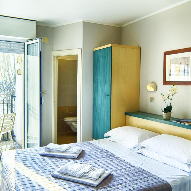 Hotel Granada - Camera Quadrupla Comfort - 5