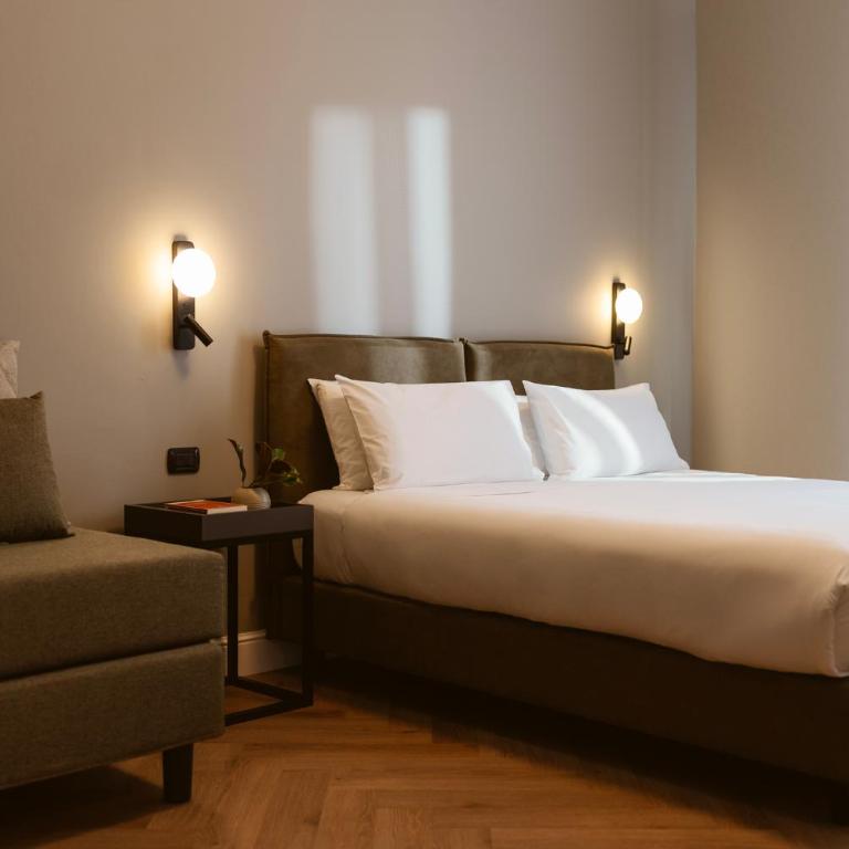 UNA Hotels Galles Milano - Camera Matrimoniale Deluxe con Divano-Letto - 1