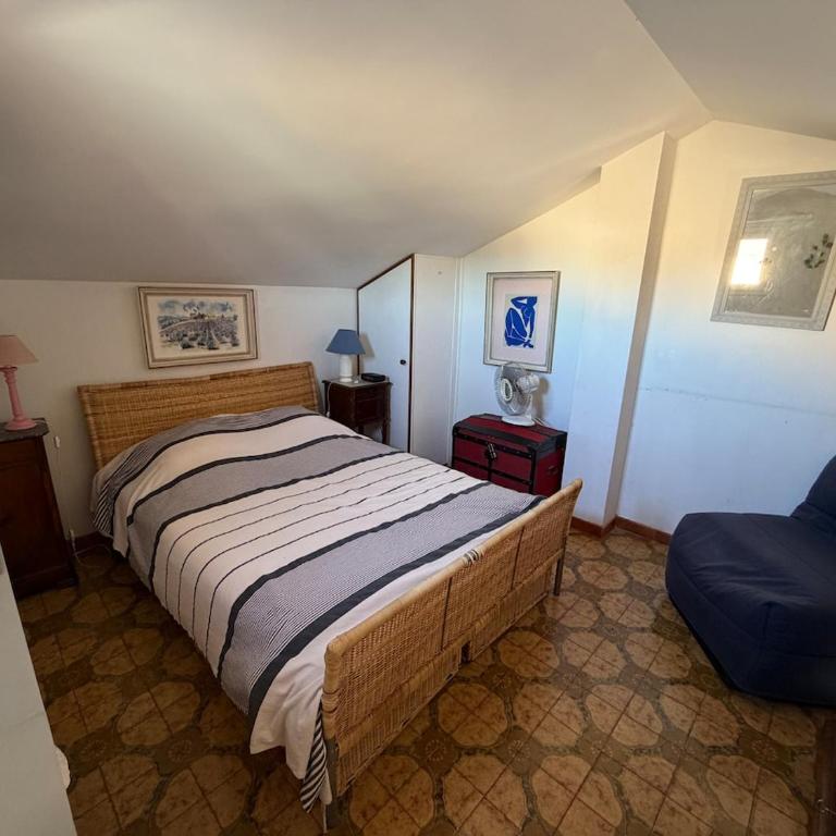 Studio mezzanine a moins de 800m de la mer de La Londe - One-Bedroom Apartment - 9