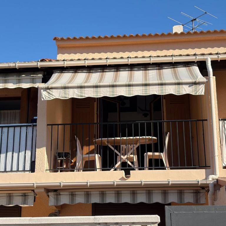 Studio mezzanine a moins de 800m de la mer de La Londe - One-Bedroom Apartment - 15