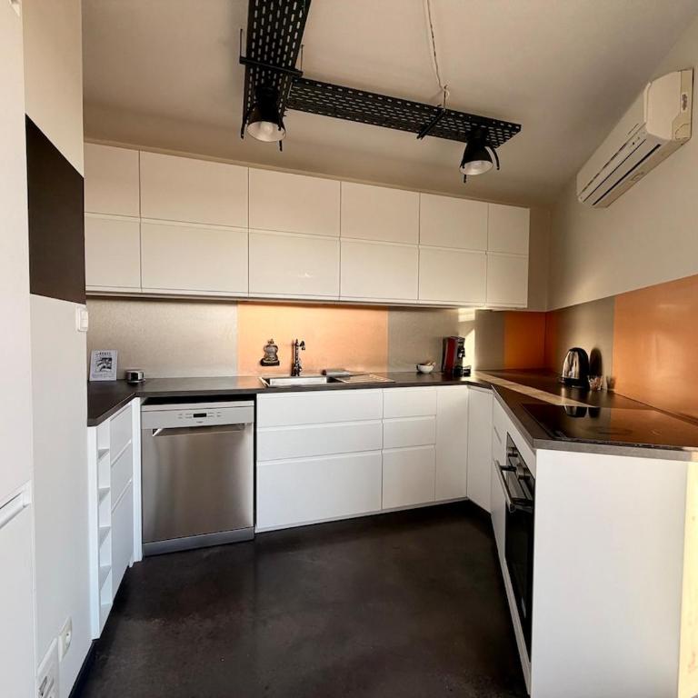 Jouhaux - T5 avec 4 Chambres 2 Salles de bain et Terrasse - Apartment - 1