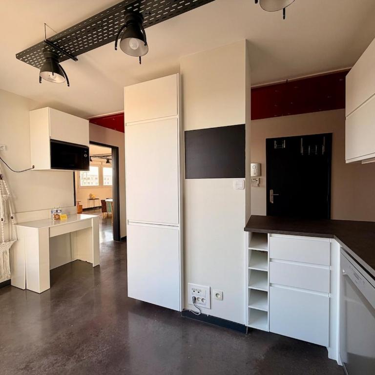 Jouhaux - T5 avec 4 Chambres 2 Salles de bain et Terrasse - Apartment - 35