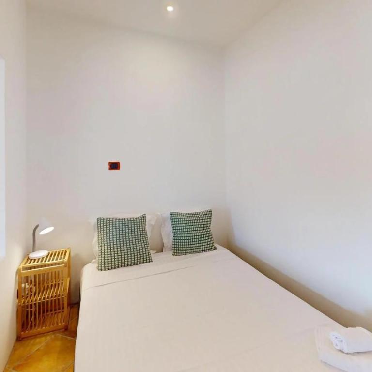 109RDLC - Agréable petit 2 pieces climatisé avec vue mer panoramique en plein coeur de la vieille ville de Menton - Appartement 1 Chambre - 3