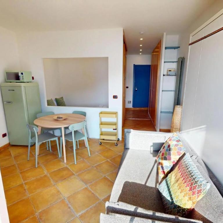 109RDLC - Agréable petit 2 pieces climatisé avec vue mer panoramique en plein coeur de la vieille ville de Menton - Appartement 1 Chambre - 7
