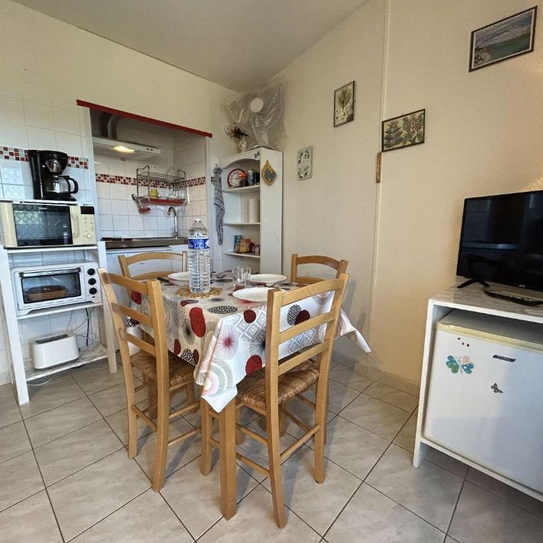 SP690-007 Appt 2 pièces - 4 couchages - SAINT PIERRE LA MER - One-Bedroom Apartment - 13