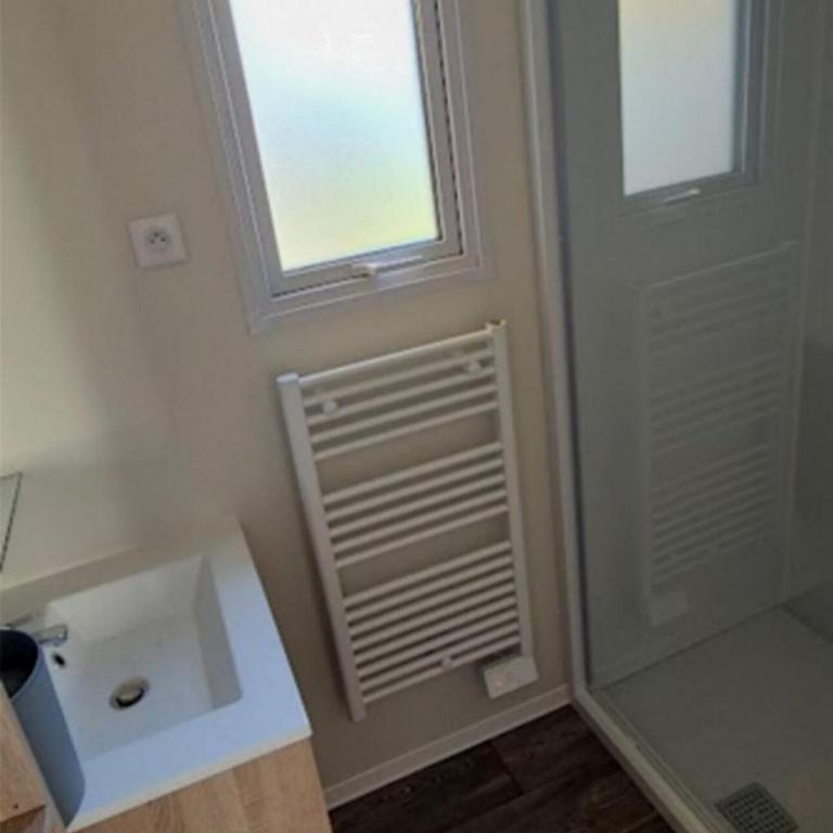 Camping Paradis Les Jonquilles - Premium Mobile Home with Air-Conditioning - 3 Bedrooms - 1