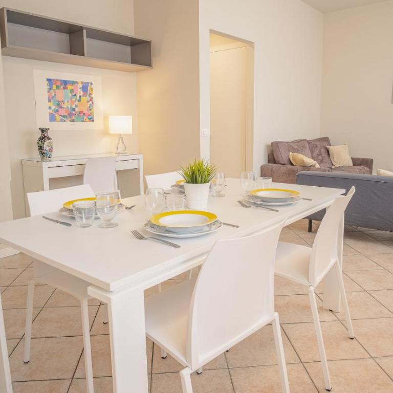 Sweet Lake Apartment - Italian Homing - Appartamento con 2 Camere da Letto - 6