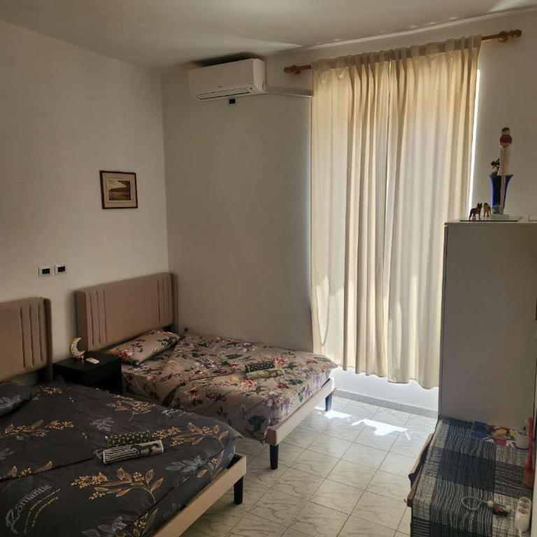 Roma termini Tina Ya B&B - Camera Matrimoniale Budget - 3