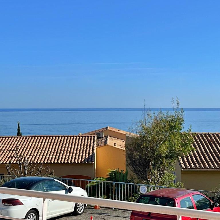 Sea view, terrace, and swimming pool in the heart of the Esterel - Appartement 2 Chambres - 1