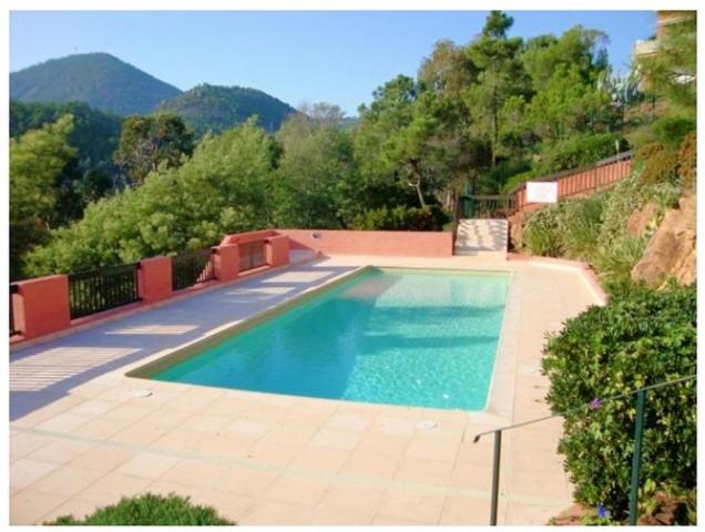 Sea view, terrace, and swimming pool in the heart of the Esterel - Appartement 2 Chambres - 16