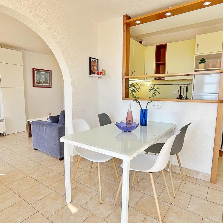 Sea view, terrace, and swimming pool in the heart of the Esterel - Appartement 2 Chambres - 29