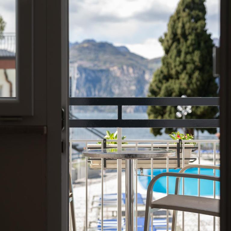 Hotel Excelsior Bay - Camera Matrimoniale Deluxe con Balcone - 3