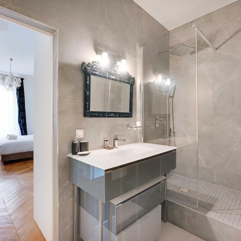 Charming 2BR 4P - Georges V Champs-Élysées - Appartement - 13