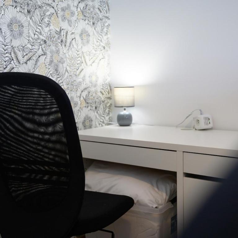 Trankil - Studio lumineux et confortable - Bureau - Studio with Balcony - 4
