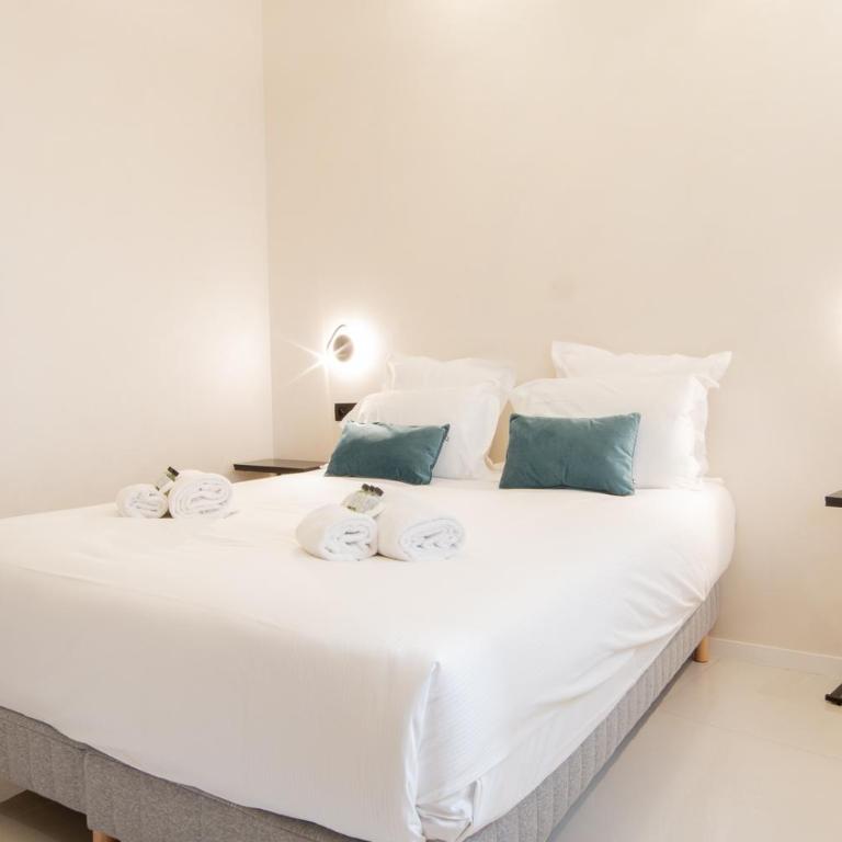 Luxury Apartment - Central Cannes, near Beach & Palais - LRACANNES - BLOOM - Six-Bedroom Duplex Apartment with Private Pool, Hot tub, Sauna, and Terrace - 7