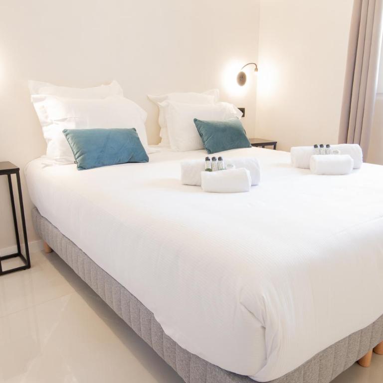 Luxury Apartment - Central Cannes, near Beach & Palais - LRACANNES - BLOOM - Six-Bedroom Duplex Apartment with Private Pool, Hot tub, Sauna, and Terrace - 28