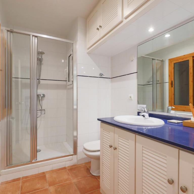 Seafront Views Apartment in Platja d'Aro - Apartamento - 24
