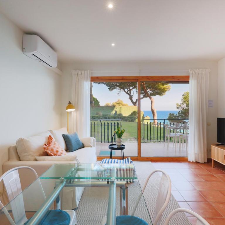 Seafront Views Apartment in Platja d'Aro - Apartamento - 8
