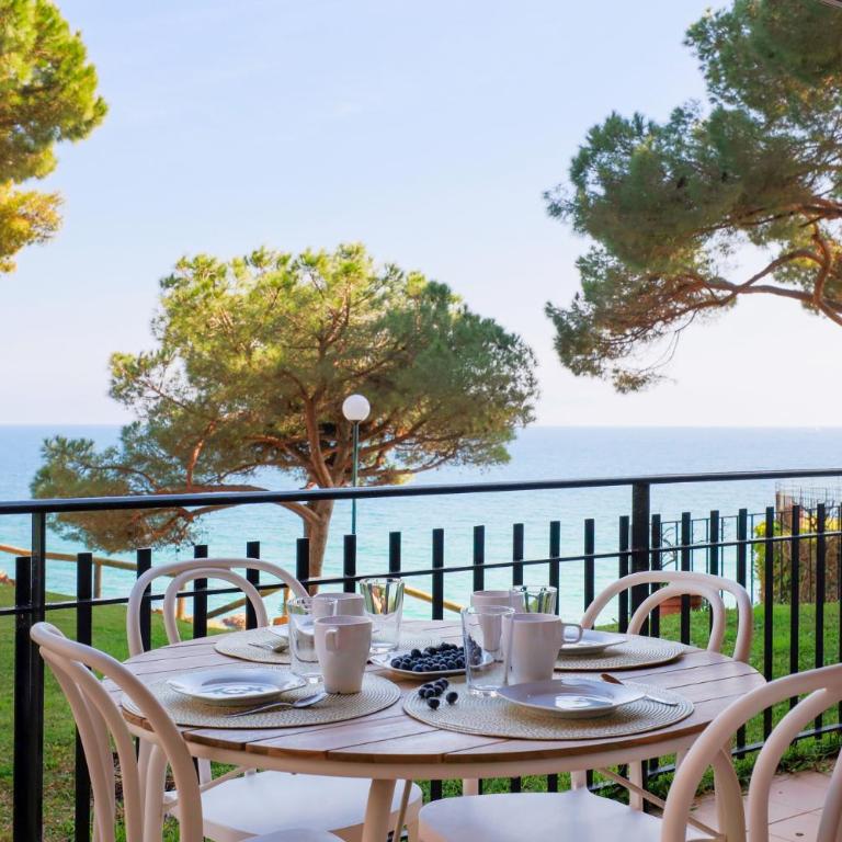 Seafront Views Apartment in Platja d'Aro - Apartamento - 1