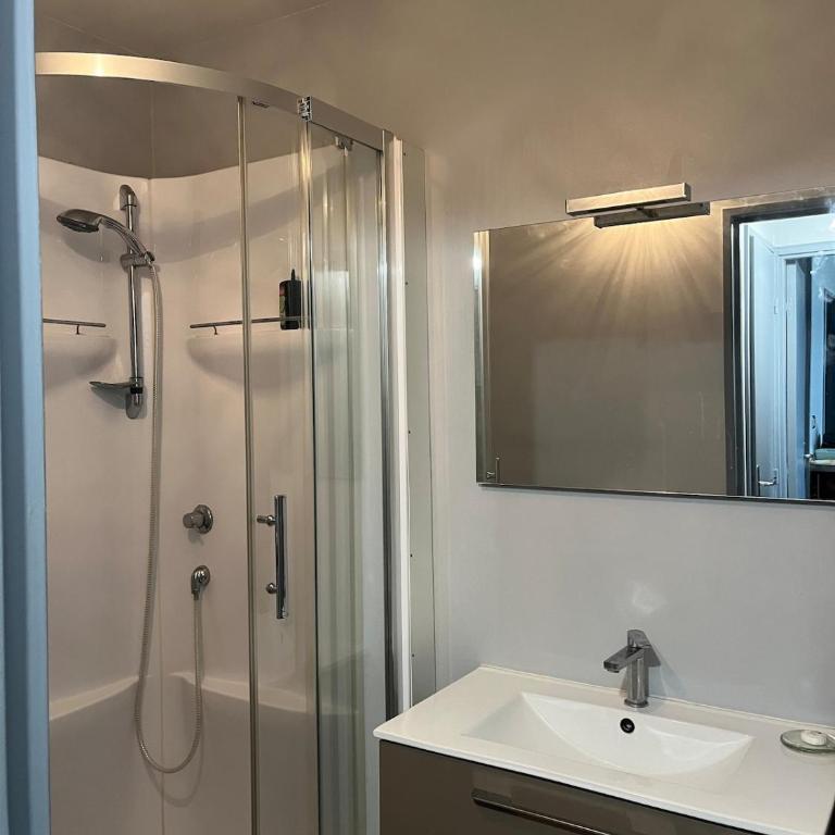 Appartement près de la plage et du centre-ville - Apartamento de 1 dormitorio - 5