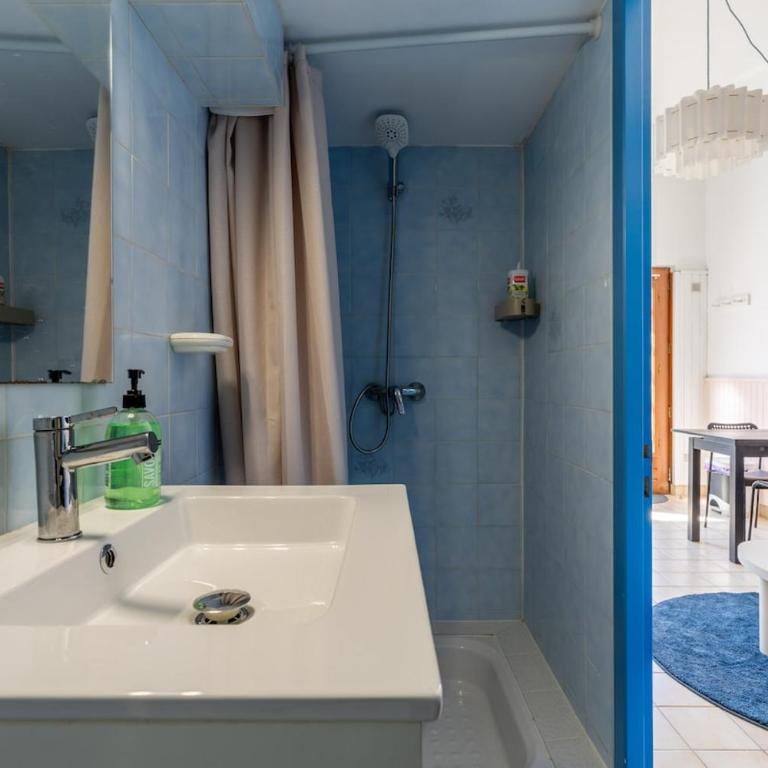 Studio Pop, calme, lumineux, parking privé devant - One-Bedroom Apartment - 20