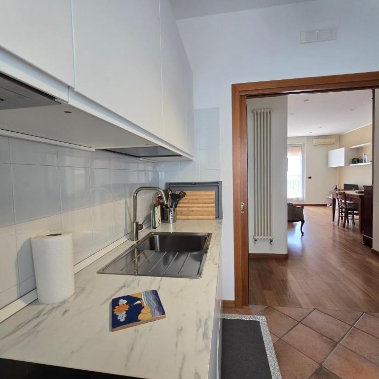 Tra il Borgo Antico e il Mare - Appartamento con 2 Camere da Letto e Vista Mare - 12