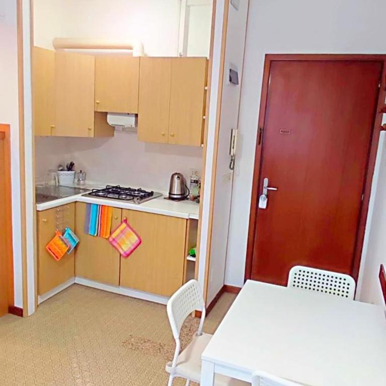 Two-room apartment 150 meters from the sea with umbrella and sunbeds! - One-Bedroom Apartment - 3